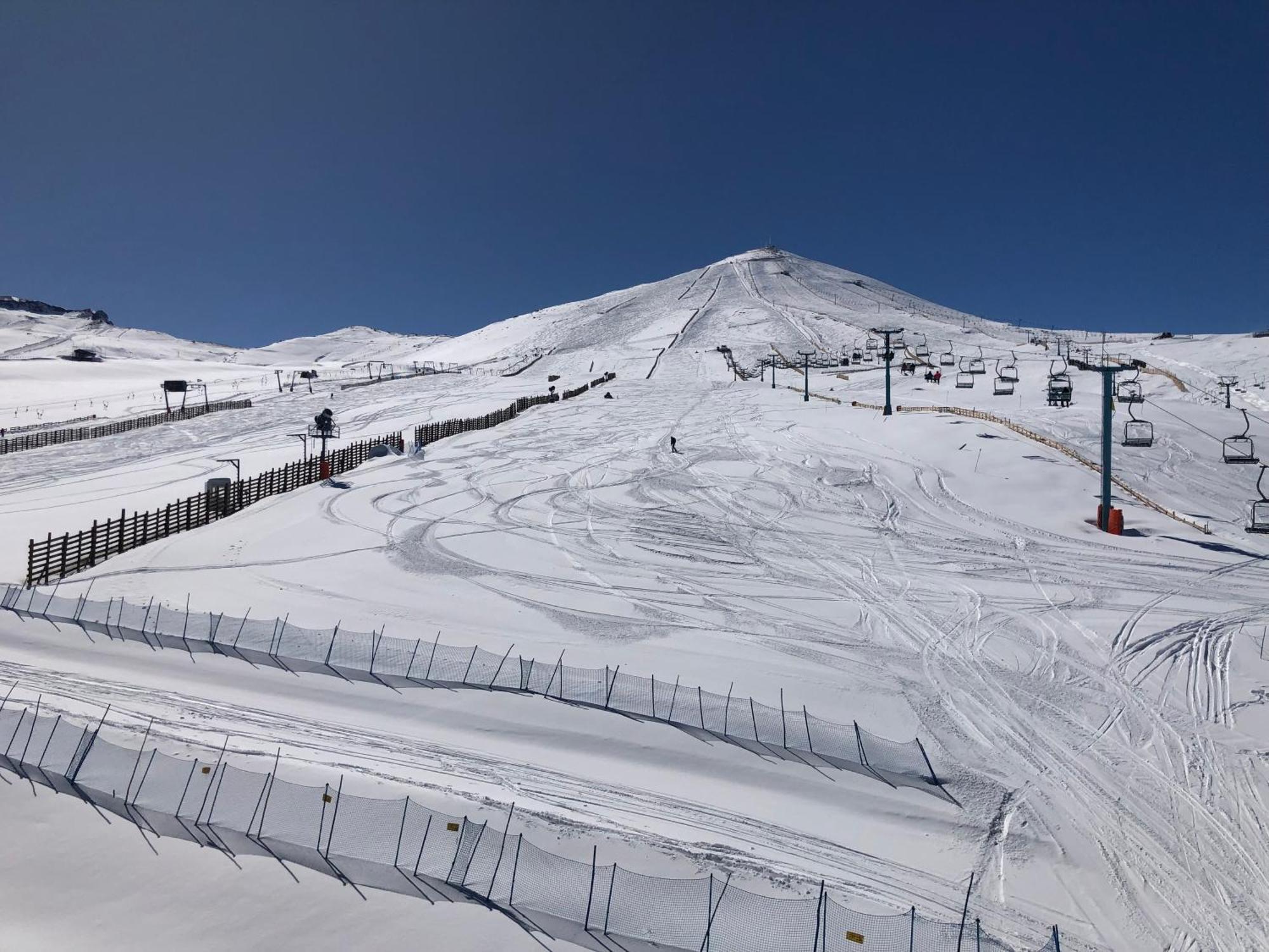 Departamentos Alojamiento Oficial Gran Parador Ski In - Out, Centro De Ski El Colorado, Farellones - Unico Con Descuentos En Servicios Del Centro De Ski 外观 照片